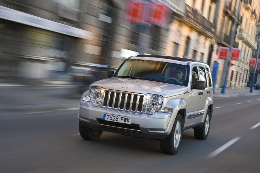  Jeep Cherokee 2008 года  (фото 47 из 161)
